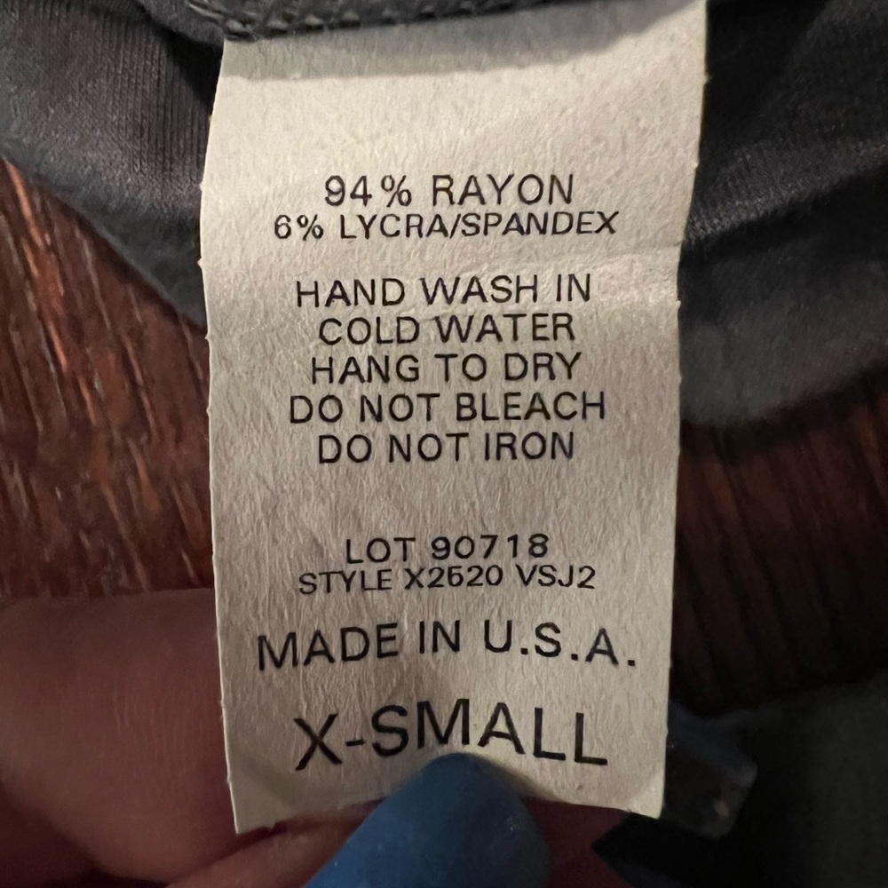 Forever 21 F21 NWT halter top with sequins gray XS - Picture 4 of 6